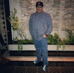 Meet your Posher, Philip